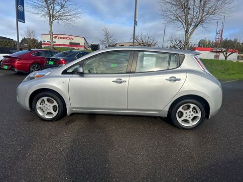 Used 2012 Nissan Leaf SL w/ Eco Design Pkg image 7