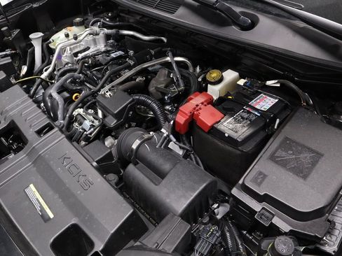 Certified 2025 Nissan Kicks S image 12