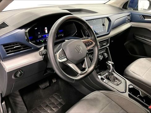 Used 2024 Volkswagen Taos SE image 16