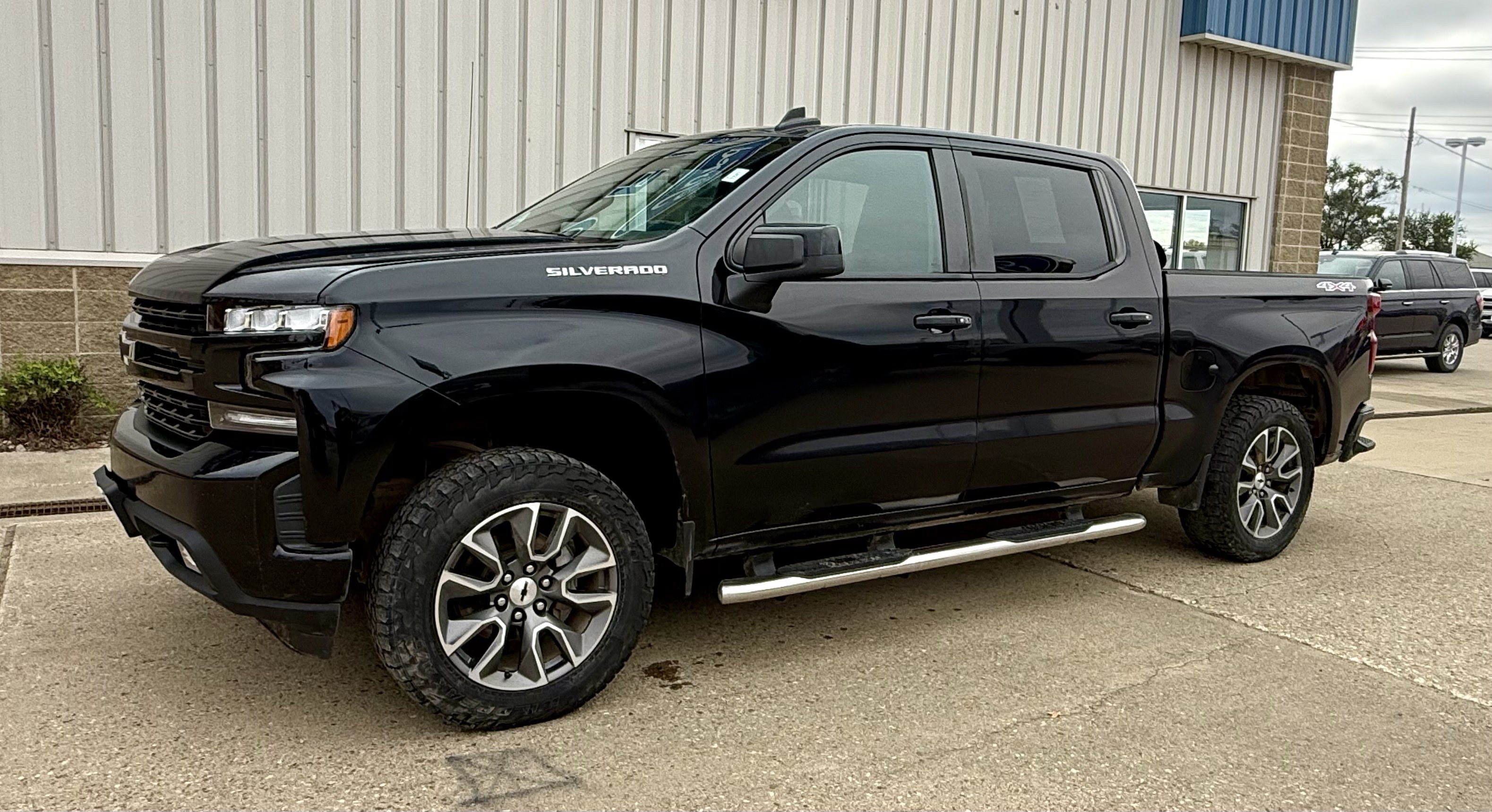 Used 2019 Chevrolet Silverado 1500 RST w/ All-Star Edition AWD/4WD image 2