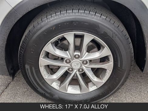 Used 2020 Hyundai Santa Fe SE AWD/4WD image 28