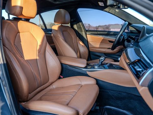 Used 2018 BMW 540i w/ M Sport Package image 33
