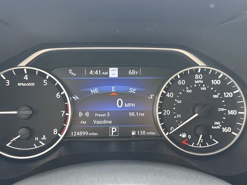 Used 2021 Nissan Maxima 3.5 SV w/ Floor Mat Group FWD image 11