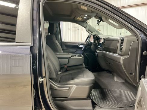 Used 2022 Chevrolet Silverado 1500 LT AWD/4WD image 27