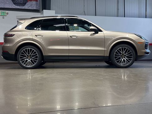 Used 2019 Porsche Cayenne AWD/4WD image 68