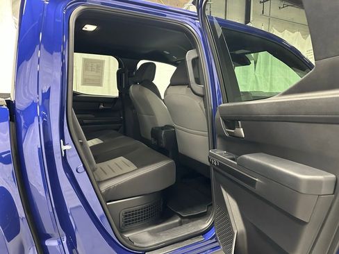 Used 2025 Toyota Tacoma TRD Off-Road image 51