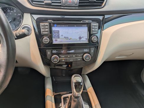 Used 2018 Nissan Rogue Sport SL AWD/4WD image 27