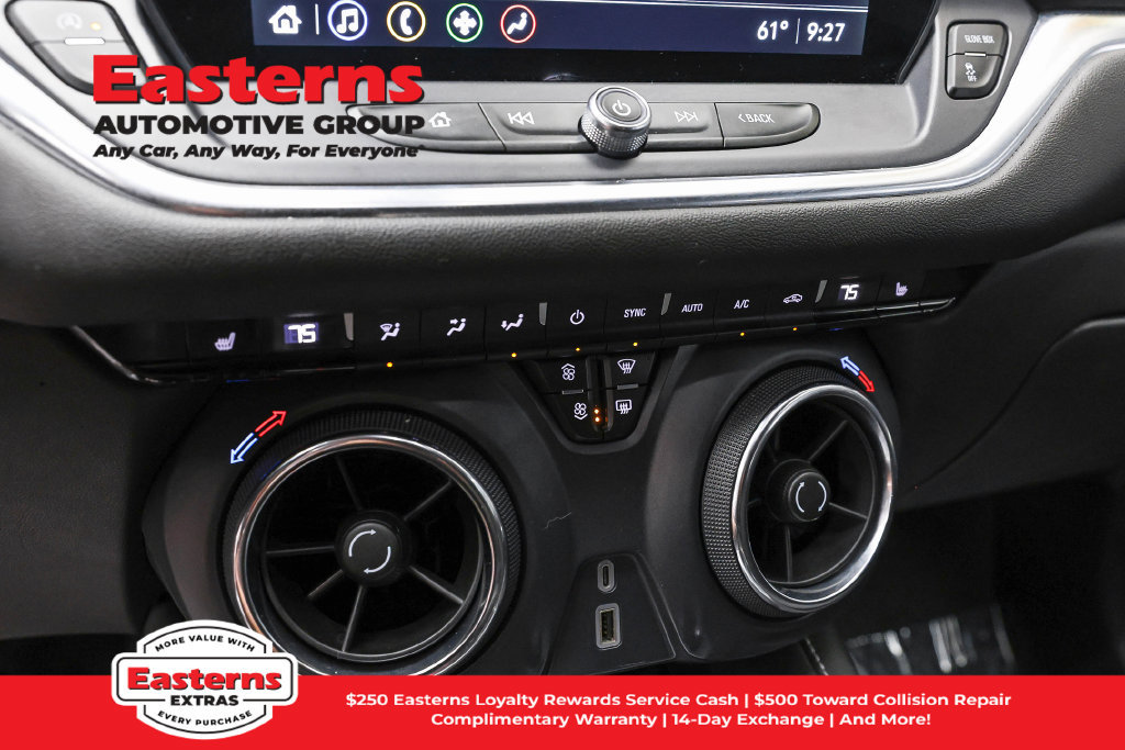 Used 2025 Chevrolet Blazer LT FWD image 21