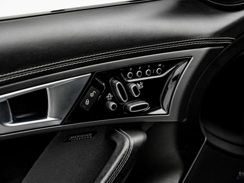 Used 2016 Jaguar F-TYPE R image 83