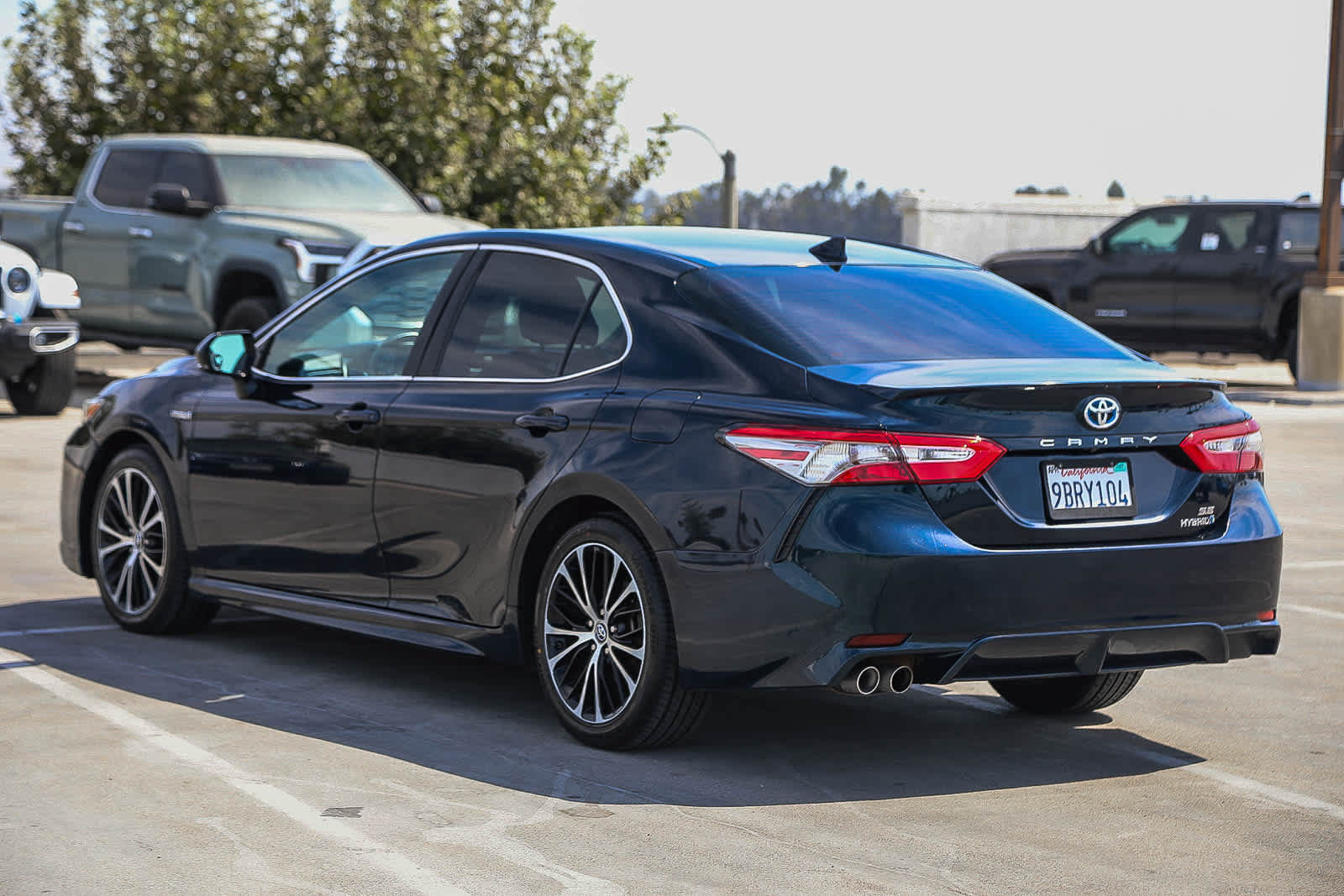 Used 2019 Toyota Camry SE w/ Audio Package FWD image 6