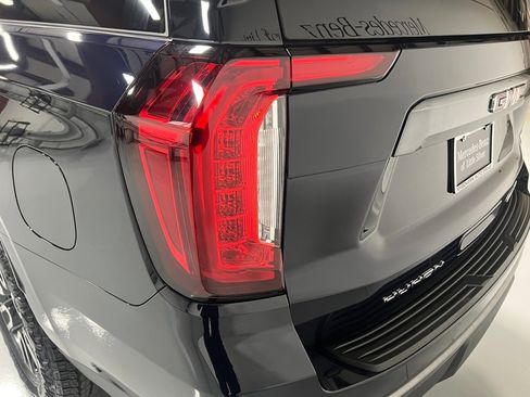 Used 2023 GMC Yukon XL AT4 w/ AT4 Premium Package image 13