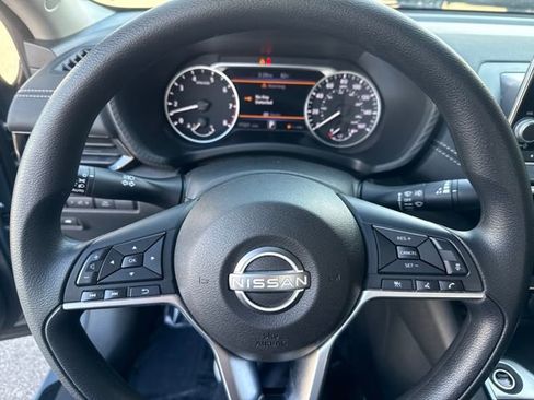 Used 2024 Nissan Sentra SV image 11
