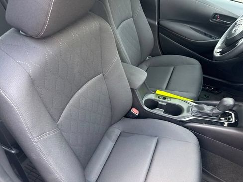 Used 2025 Toyota Corolla LE w/ Convenience Package FWD image 16