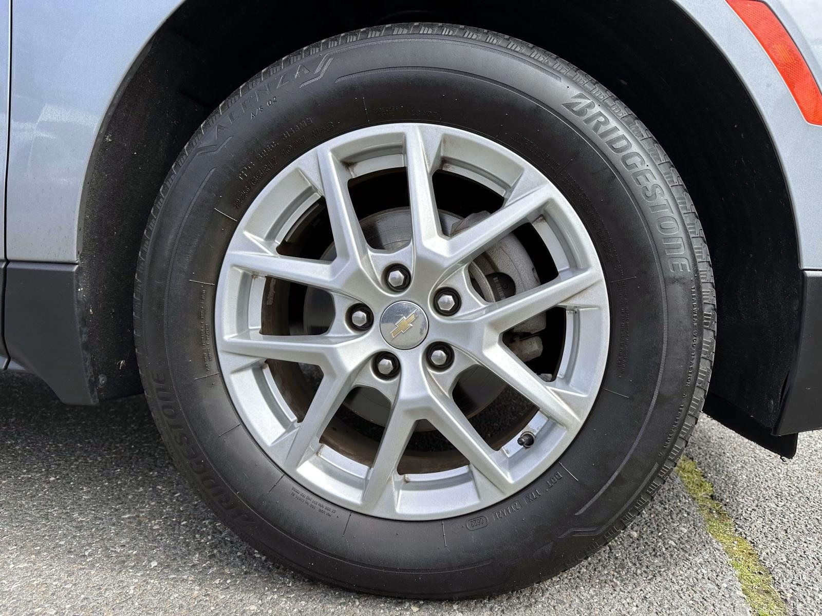 Used 2023 Chevrolet Equinox LS w/ LS Convenience Package AWD/4WD image 6