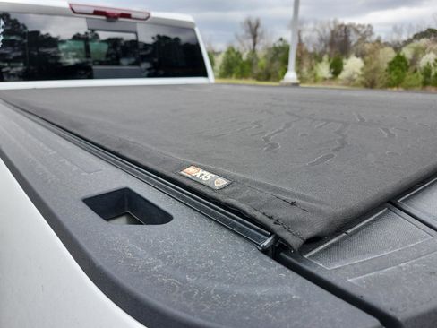 Used 2024 GMC Sierra 2500 AT4X image 17