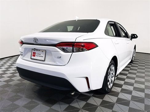 Certified 2025 Toyota Corolla LE image 22