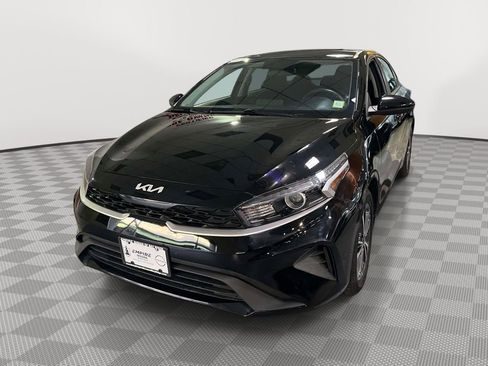 Used 2023 Kia Forte LXS FWD image 7