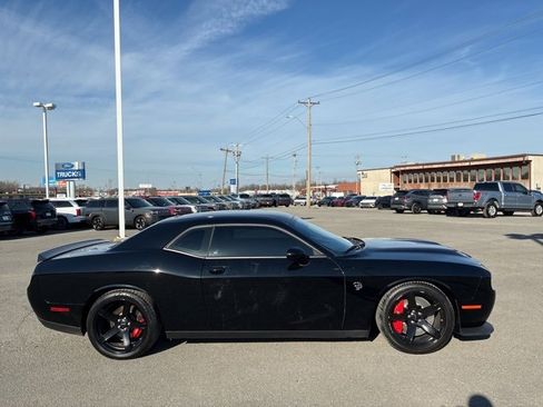 Used 2021 Dodge Challenger SRT Hellcat image 6