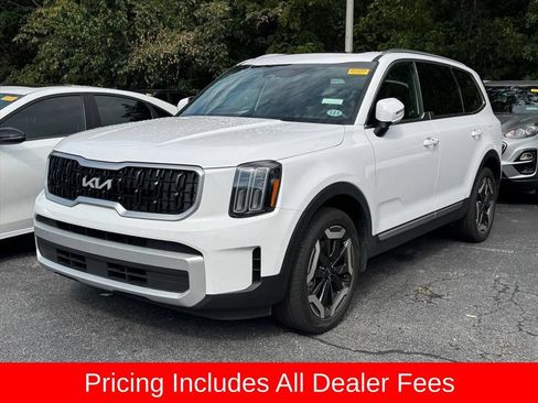 Used 2024 Kia Telluride EX w/ EX Captain's Chair Package FWD image 9