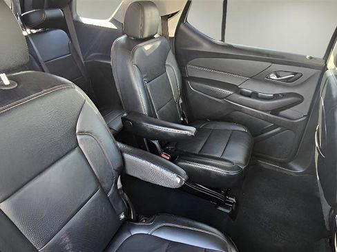Used 2021 Chevrolet Traverse LT w/ LPO, Cargo Package AWD/4WD image 24