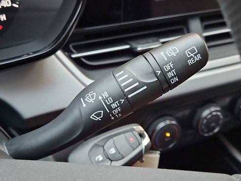 Certified 2025 Chevrolet Trax LS image 26