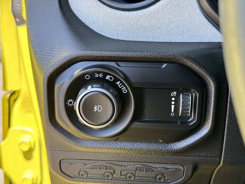 Used 2024 Jeep Wrangler Unlimited Sport AWD/4WD image 40