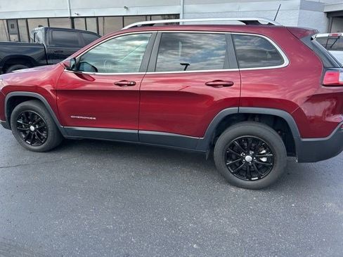 Used 2021 Jeep Cherokee Latitude Lux w/ Comfort/Convenience Group image 13