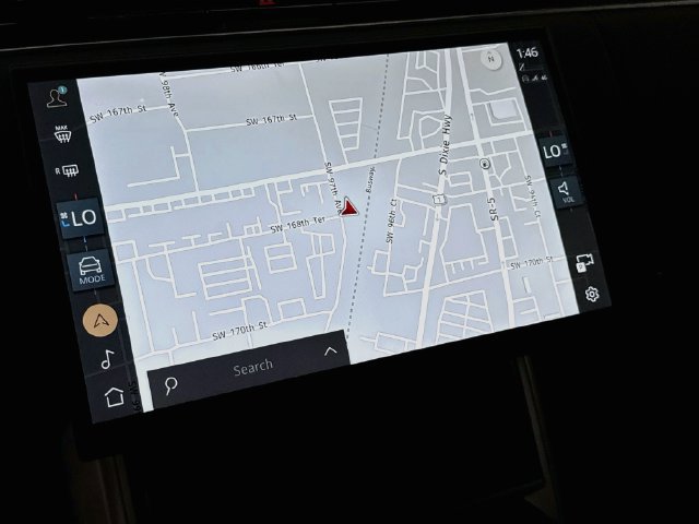 Certified 2024 Land Rover Range Rover SE AWD/4WD image 16