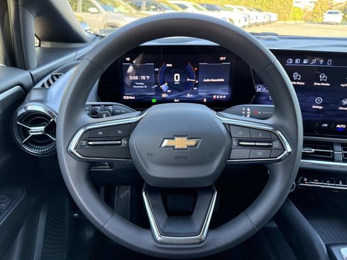 New 2026 Chevrolet Equinox EV LT image 14