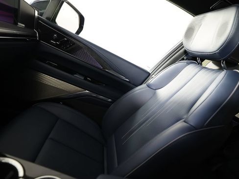Used 2025 Cadillac Escalade IQ Luxury 2 w/ LPO, Premium Carpet Package AWD/4WD image 39
