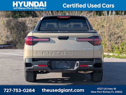 Certified 2023 Hyundai Santa Cruz SEL Premium w/ Winter Package image 4