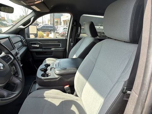 Used 2024 RAM 2500 Big Horn w/ Bed Utility Group image 17