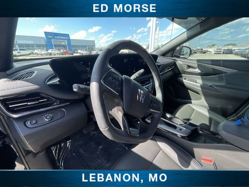 Used 2025 Buick Envista Sport Touring w/ Experience Buick Package FWD image 10