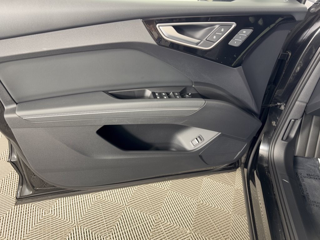 Used 2023 Audi Q4 e-tron Premium Plus RWD image 14