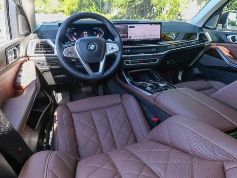 Used 2026 BMW X7 xDrive40i w/ Premium Package AWD/4WD image 16