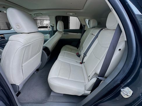 Used 2023 Cadillac XT5 Premium Luxury FWD image 26