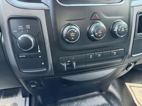 Used 2014 RAM 2500 Tradesman w/ Chrome Appearance Group AWD/4WD image 30