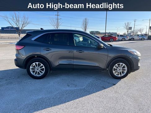 Used 2022 Ford Escape SE image 8