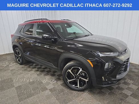 Used 2022 Chevrolet TrailBlazer RS w/ Technology Package AWD/4WD image 7