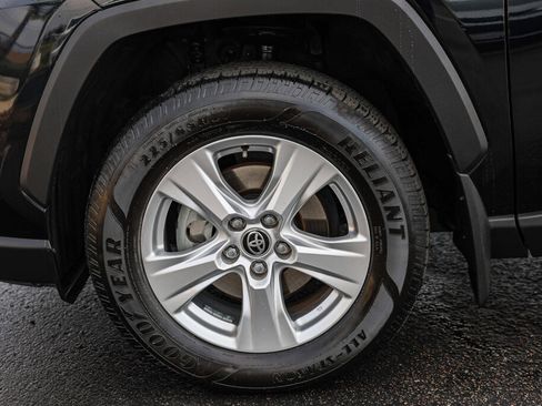 Certified 2020 Toyota RAV4 XLE image 30