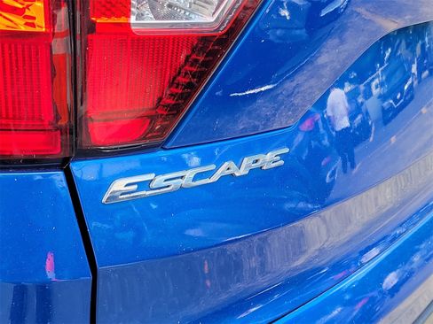 Used 2019 Ford Escape SE image 7