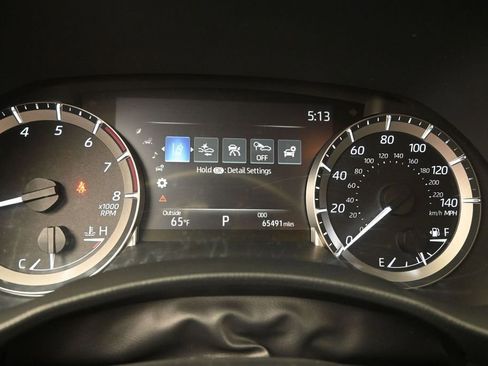 Used 2023 Toyota Highlander L FWD image 24