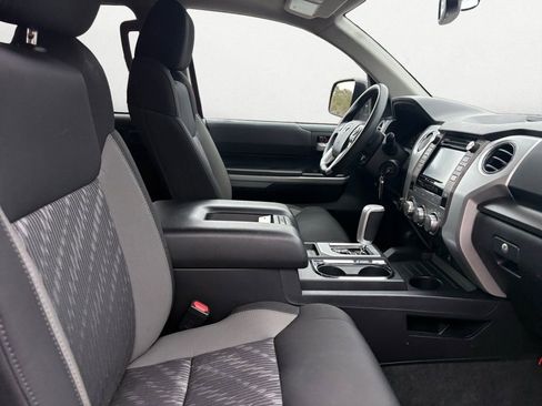 Used 2018 Toyota Tundra SR5 image 11