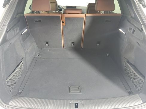 Certified 2025 Audi Q5 2.0T Premium Plus image 35