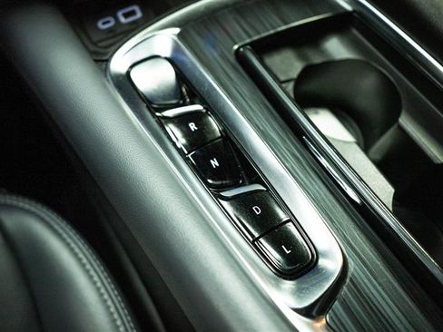 Used 2024 Buick Enclave Premium image 22