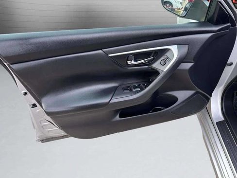 Used 2016 Nissan Altima 2.5 S w/ Power Driver Seat Package image 7