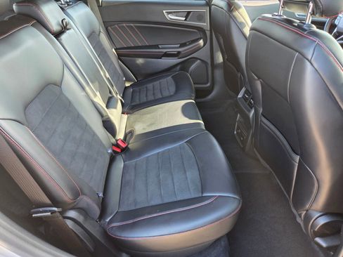 Certified 2024 Ford Edge ST-Line image 14