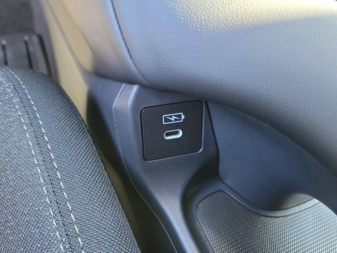 Certified 2026 Honda HR-V LX image 34