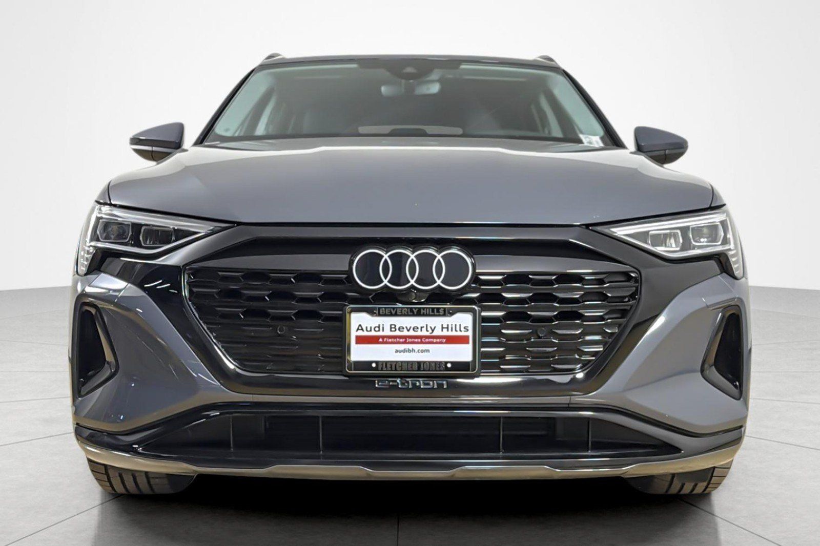 Used 2024 Audi Q8 e-tron Premium AWD/4WD image 8