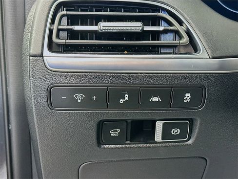 Used 2020 Hyundai Palisade Limited image 10